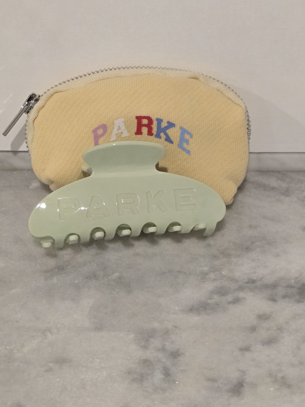 New Parke Seafoam  Green Hair Claw Clip Yellow Pouch